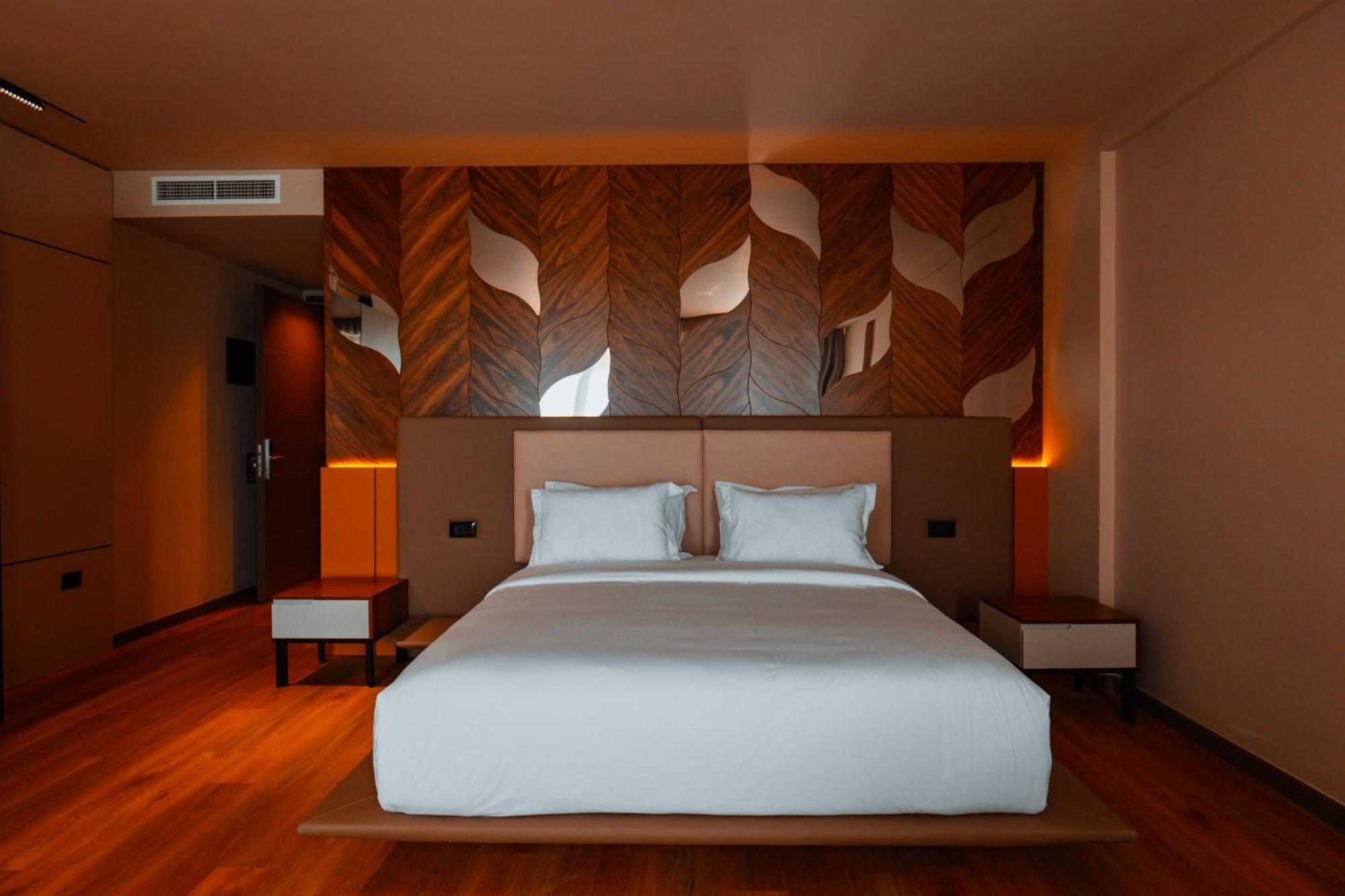 Отель Royal G Deluxe Shkallnur Экстерьер фото