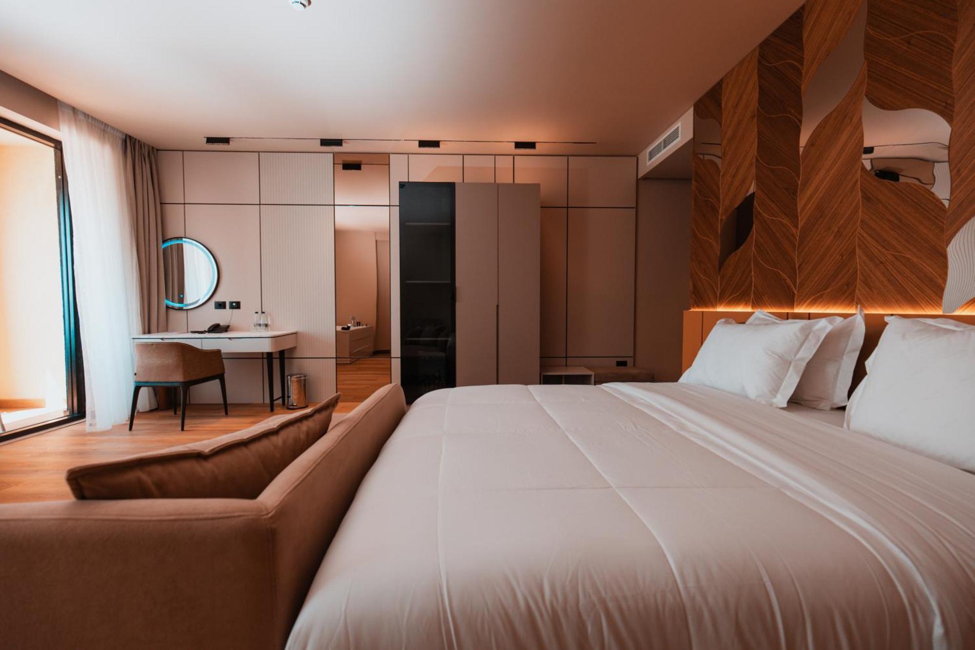 Отель Royal G Deluxe Shkallnur Экстерьер фото
