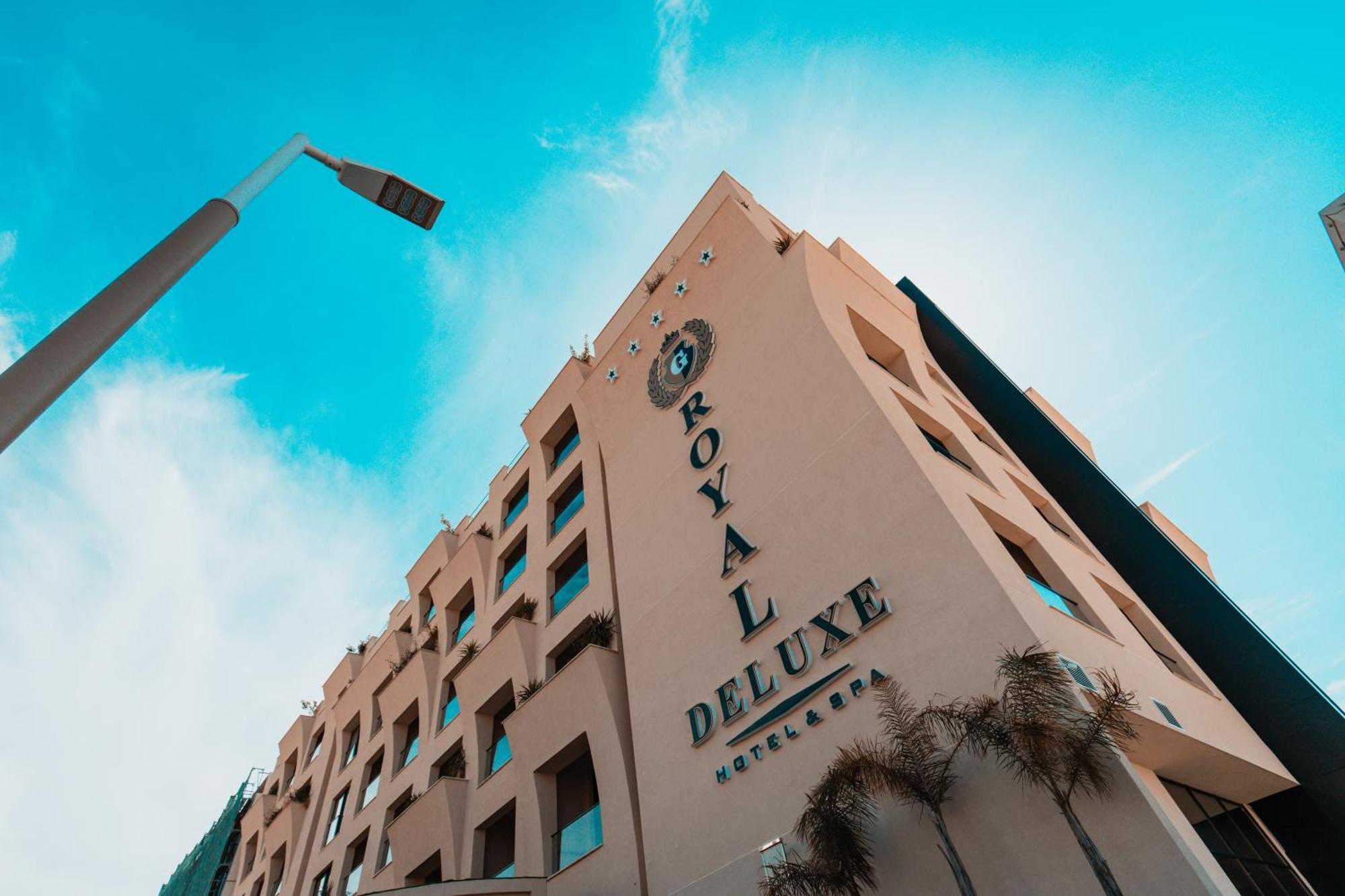Отель Royal G Deluxe Shkallnur Экстерьер фото