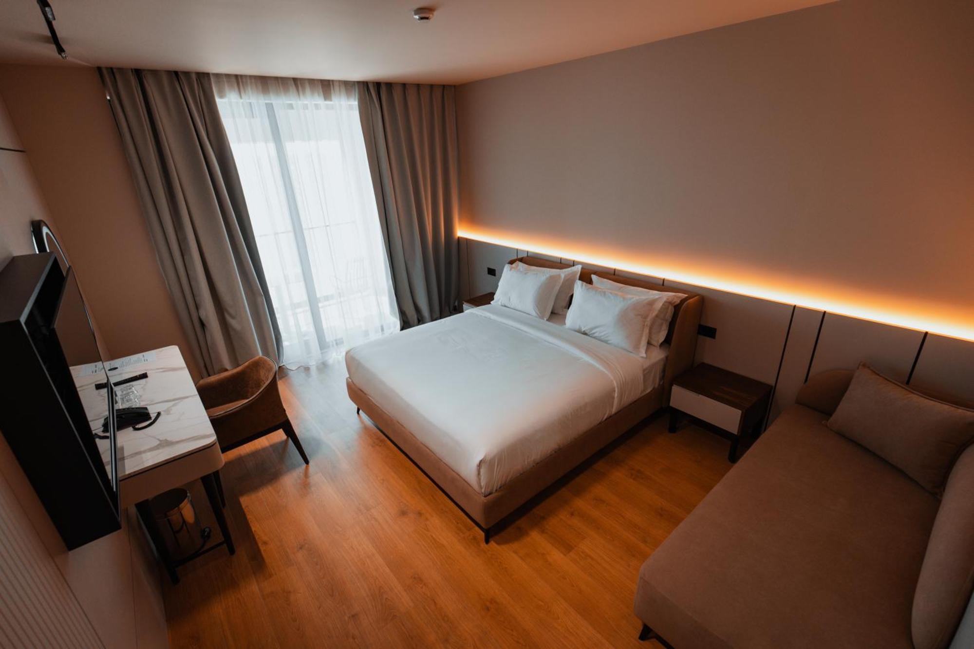 Отель Royal G Deluxe Shkallnur Экстерьер фото