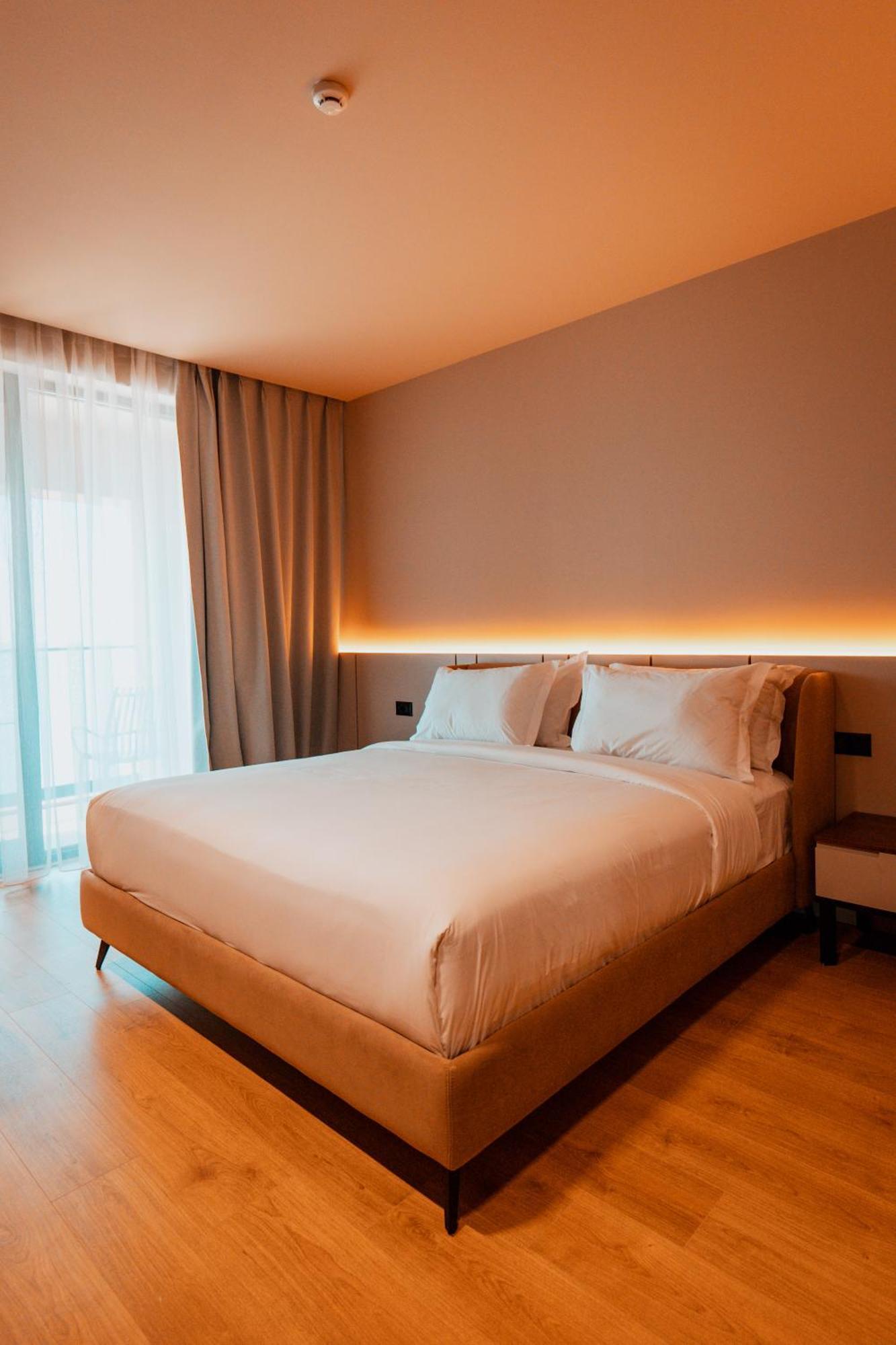 Отель Royal G Deluxe Shkallnur Экстерьер фото