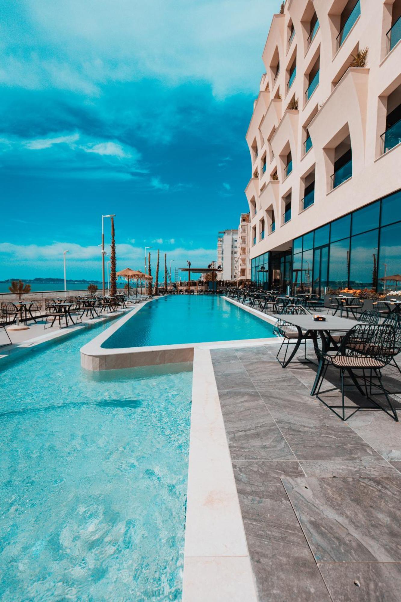 Отель Royal G Deluxe Shkallnur Экстерьер фото