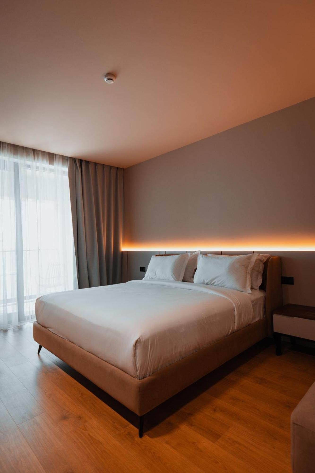 Отель Royal G Deluxe Shkallnur Экстерьер фото