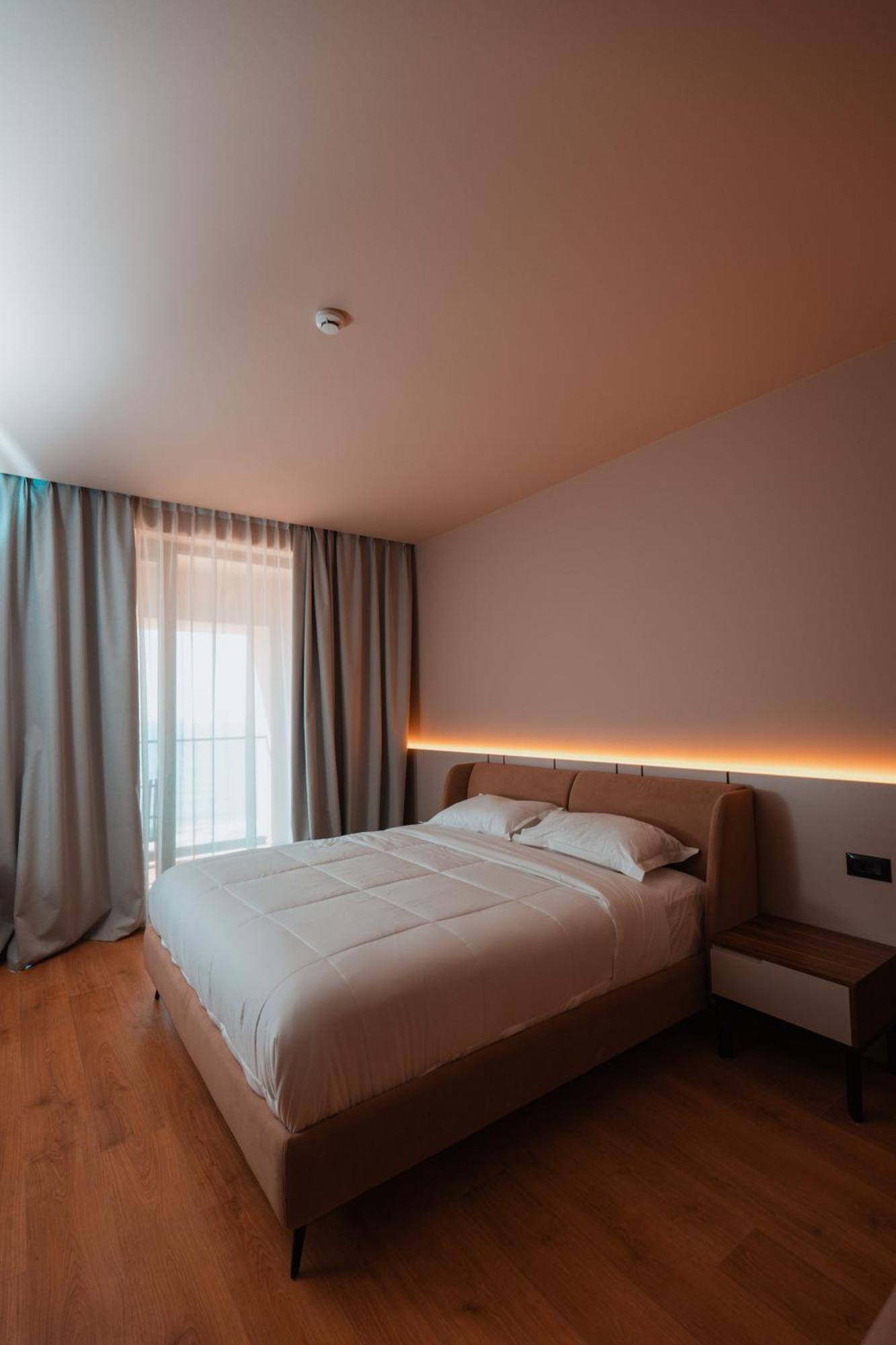 Отель Royal G Deluxe Shkallnur Экстерьер фото