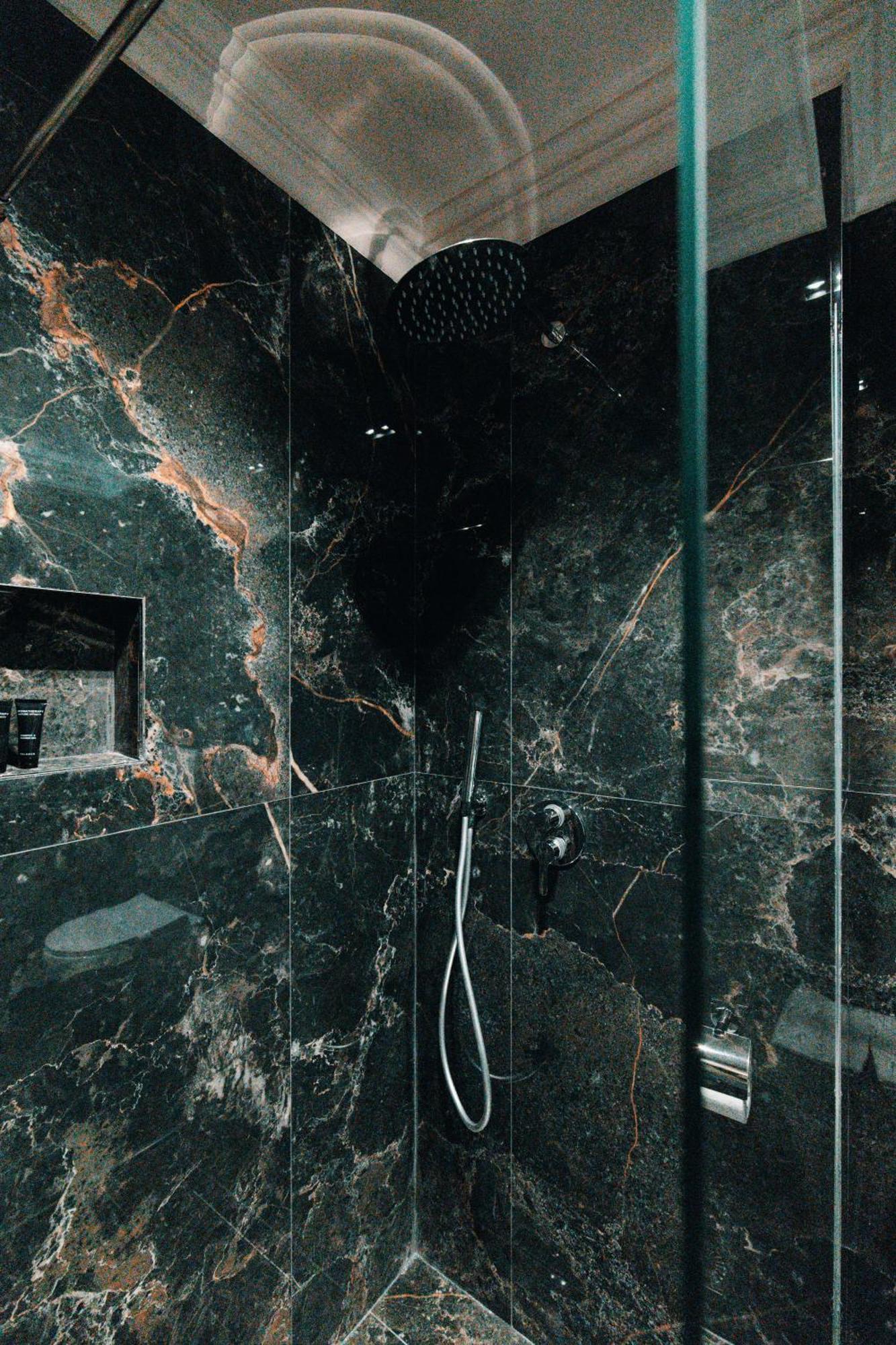 Отель Royal G Deluxe Shkallnur Экстерьер фото